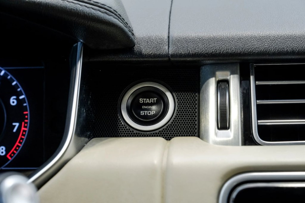 2020 Land Rover Range Rover Image 29