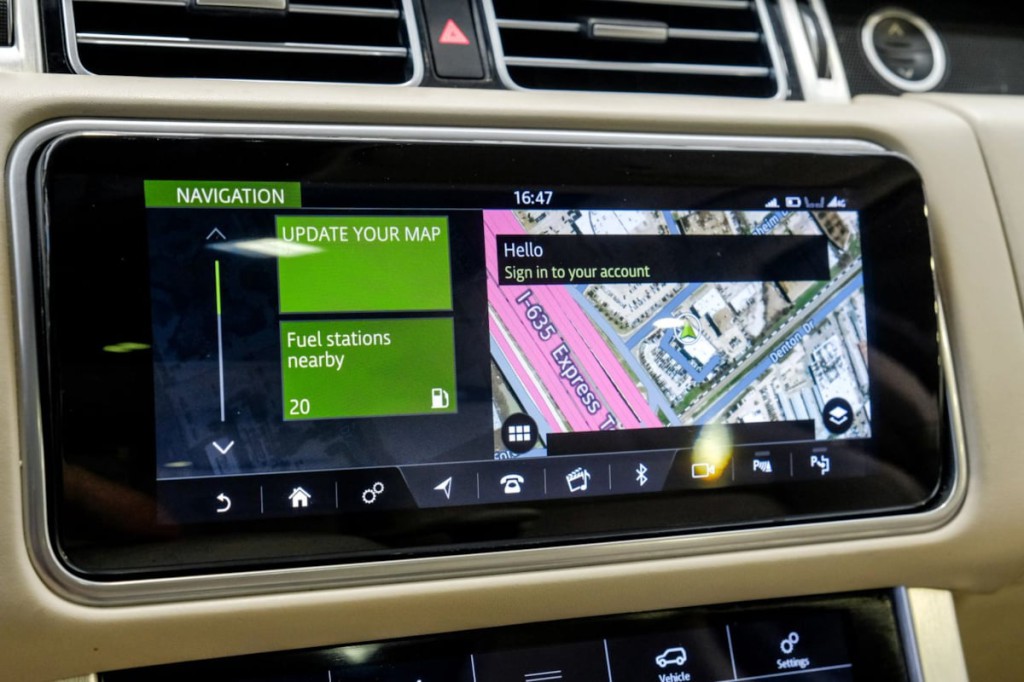 2020 Land Rover Range Rover Image 30