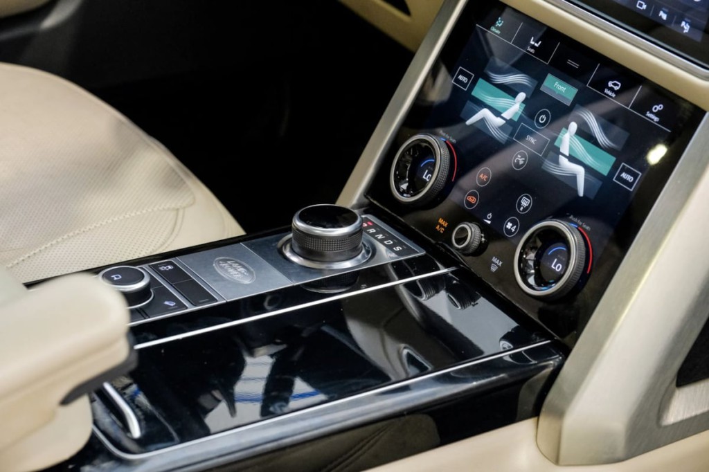 2020 Land Rover Range Rover Image 32