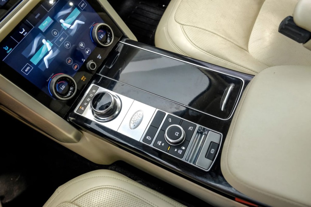 2020 Land Rover Range Rover Image 33