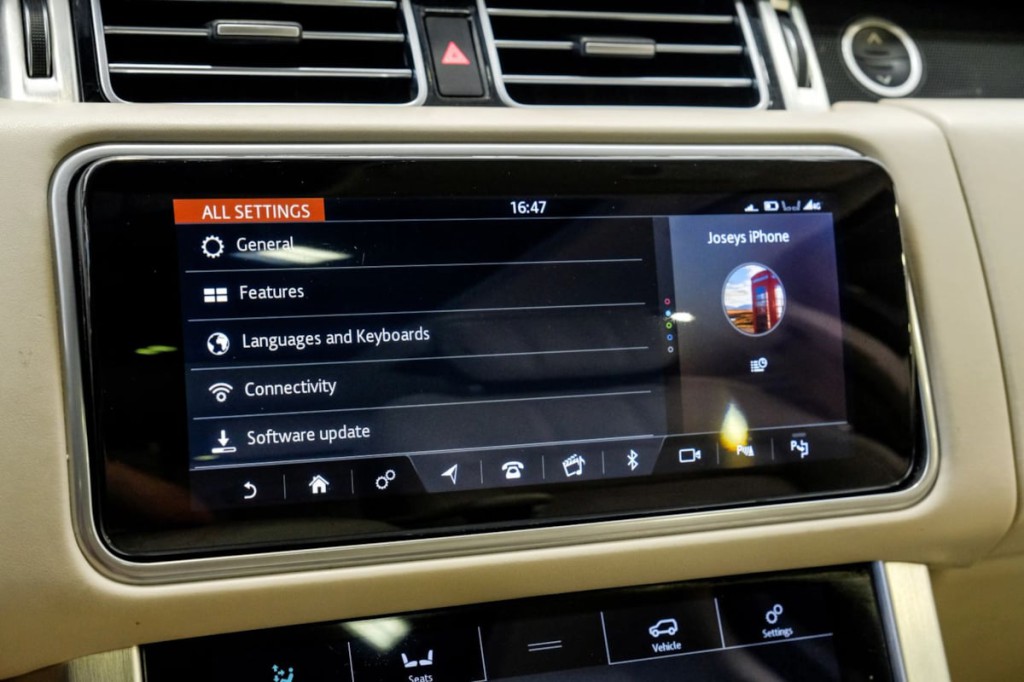 2020 Land Rover Range Rover Image 39