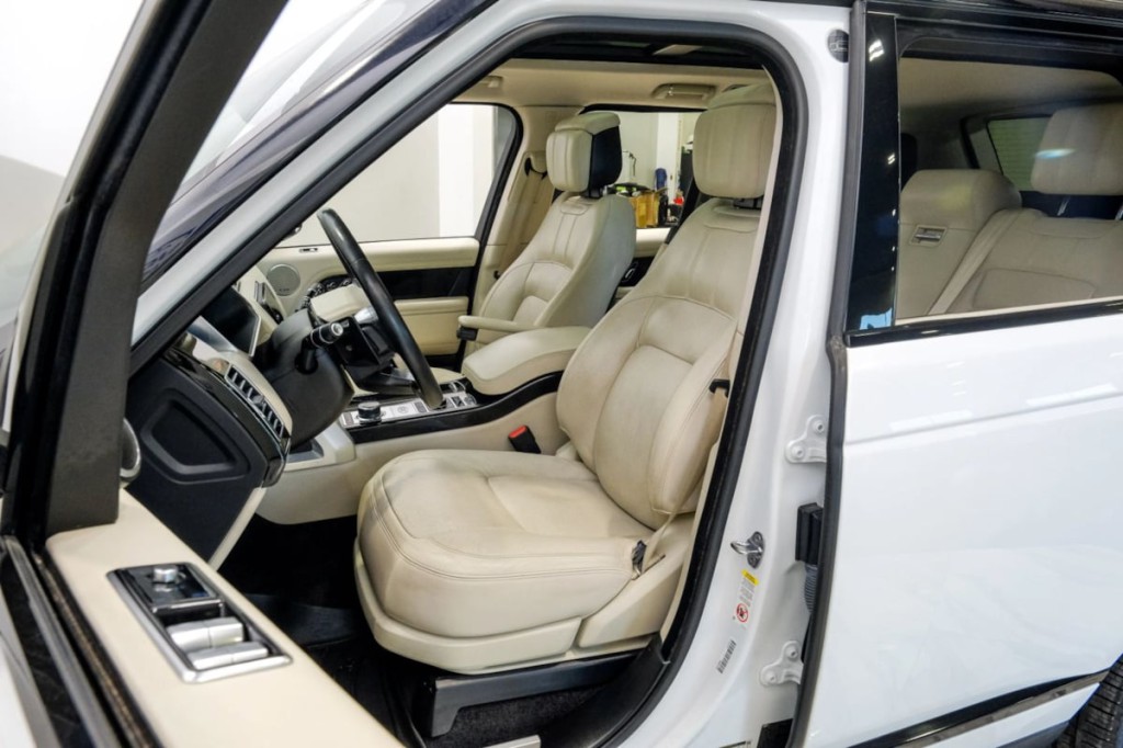 2020 Land Rover Range Rover Image 42