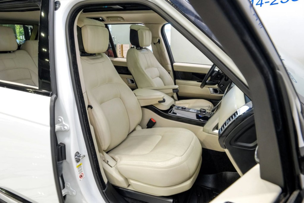 2020 Land Rover Range Rover Image 44