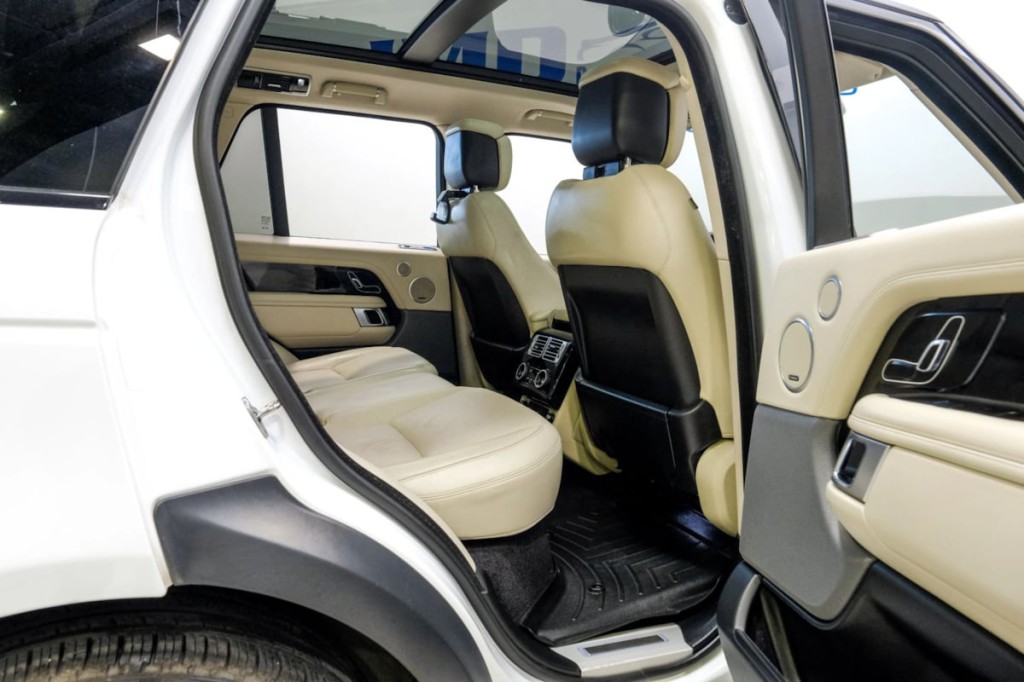 2020 Land Rover Range Rover Image 46