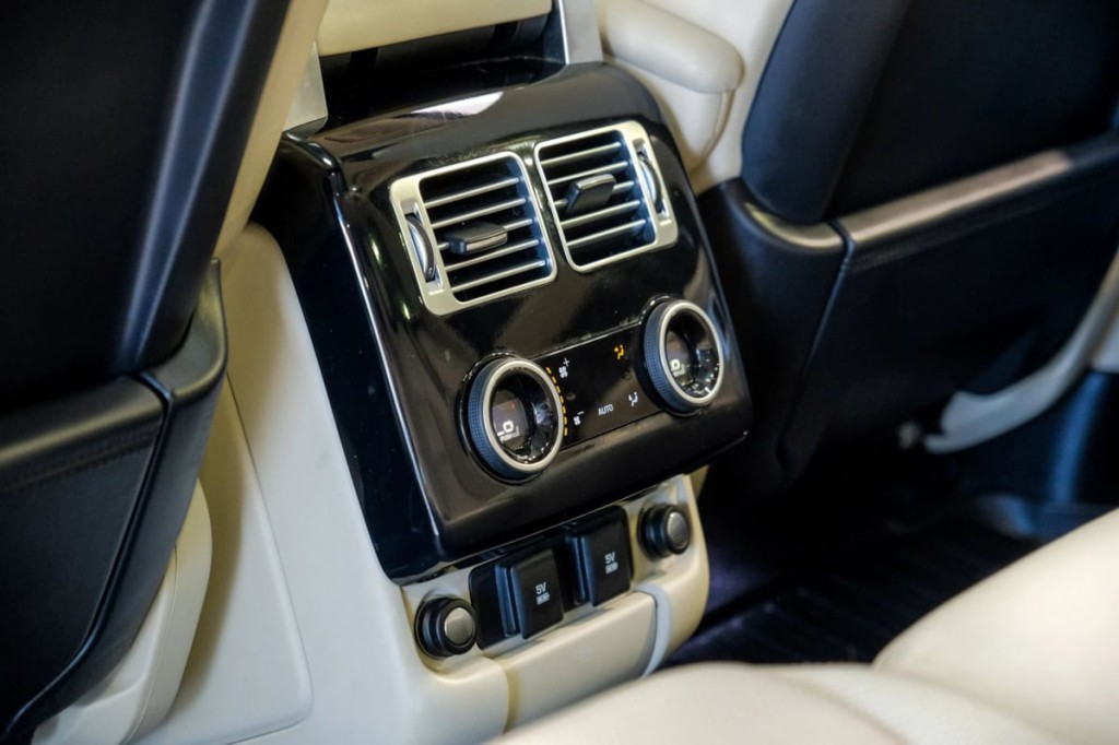 2020 Land Rover Range Rover Image 47