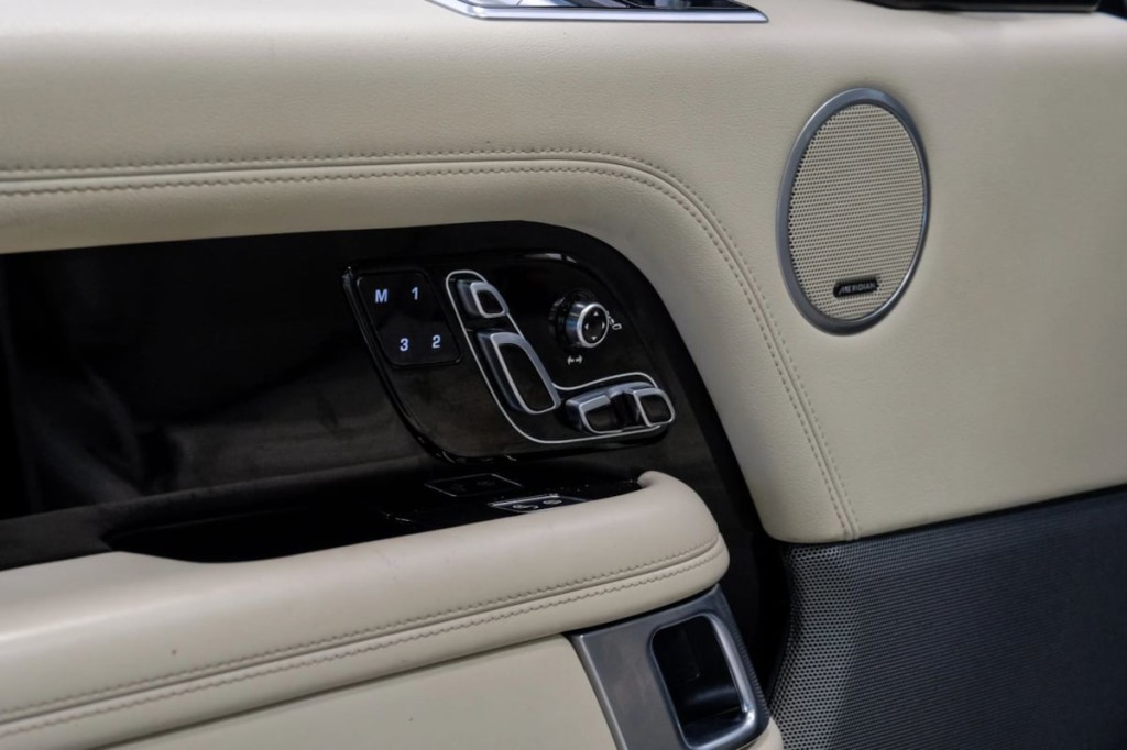 2020 Land Rover Range Rover Image 54