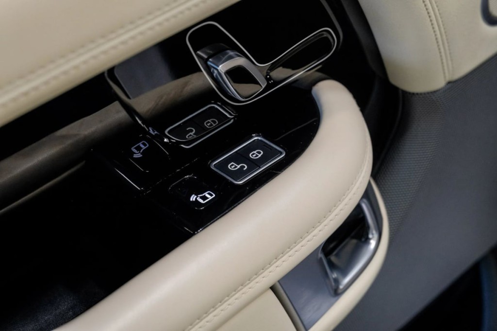 2020 Land Rover Range Rover Image 59