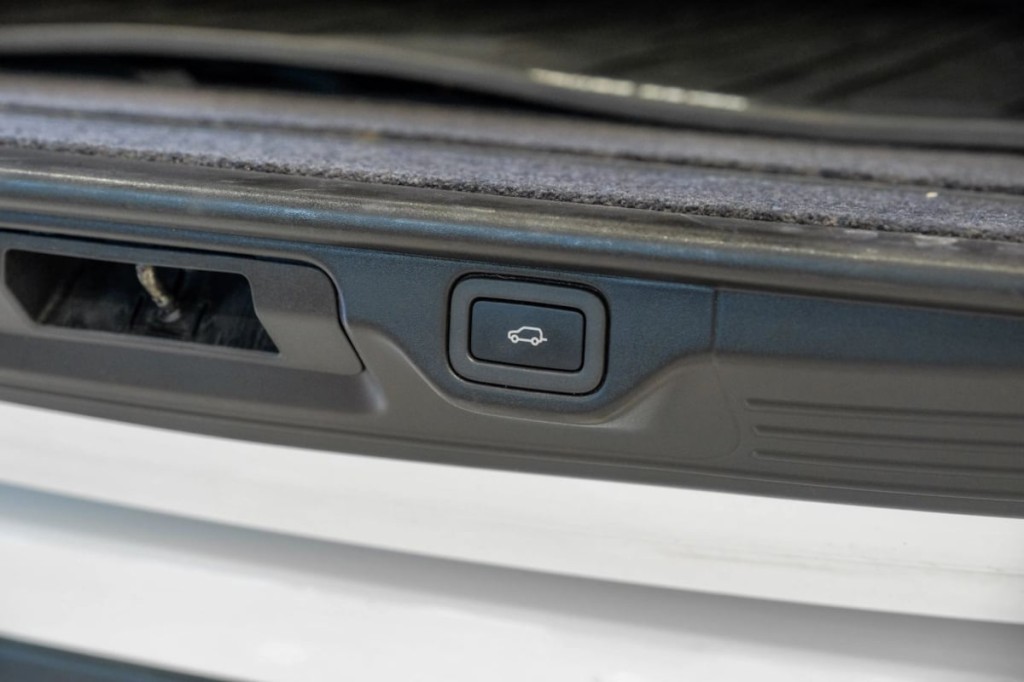 2020 Land Rover Range Rover Image 70