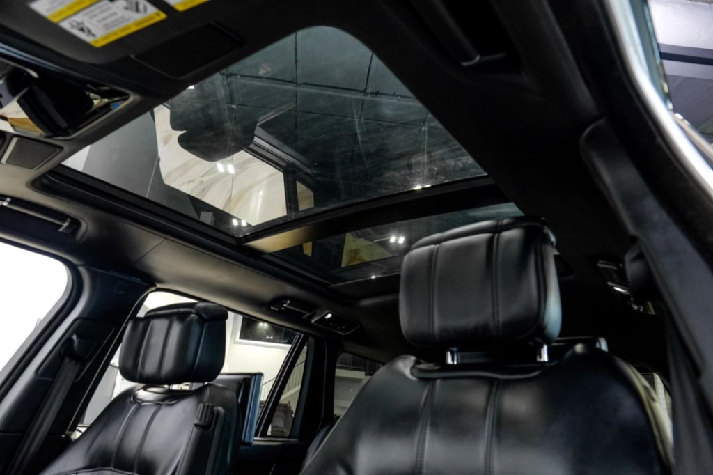 2018 Land Rover Range Rover Image 6