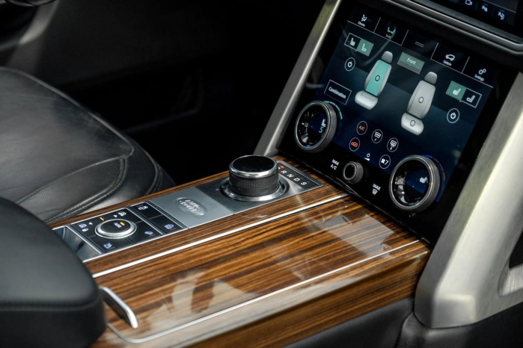 2018 Land Rover Range Rover Image 30
