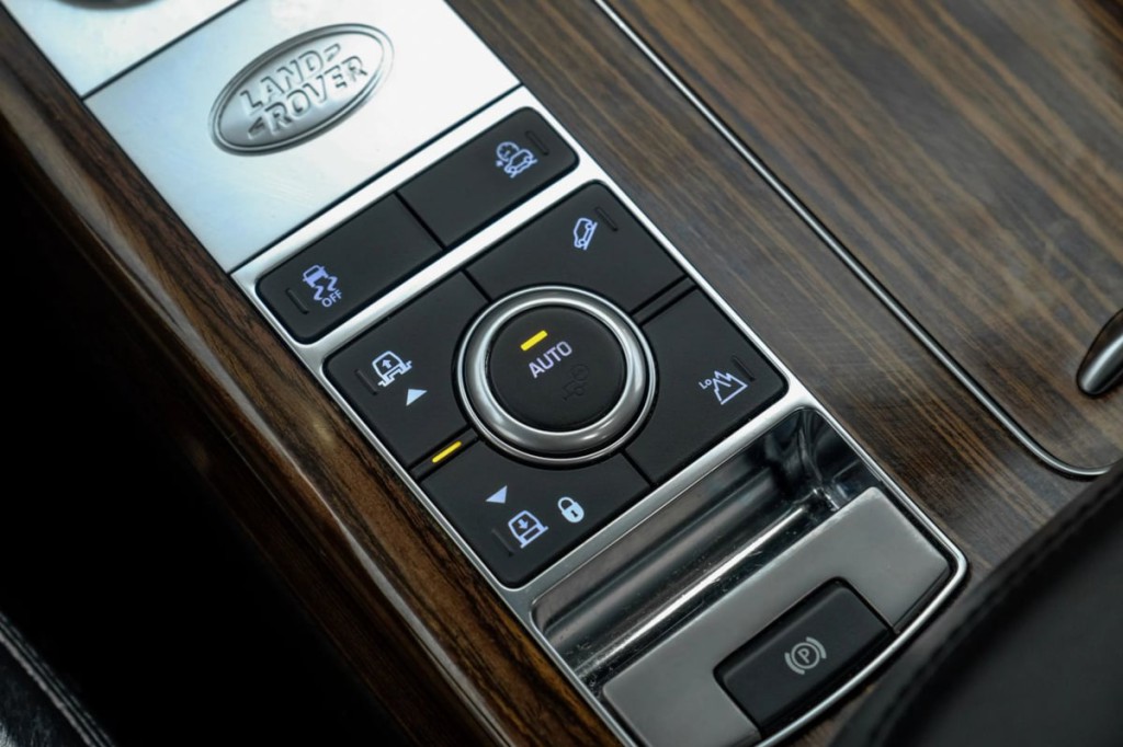 2018 Land Rover Range Rover Image 33