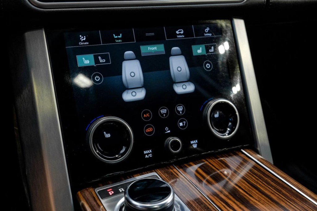 2018 Land Rover Range Rover Image 35