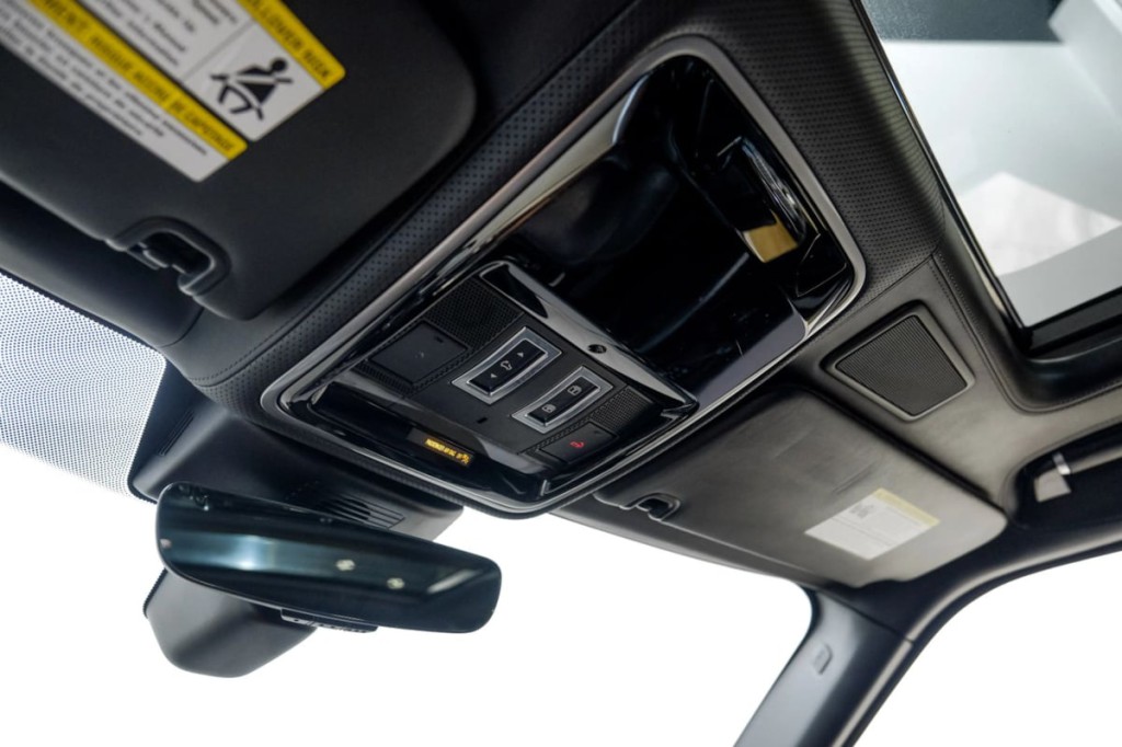 2018 Land Rover Range Rover Image 37