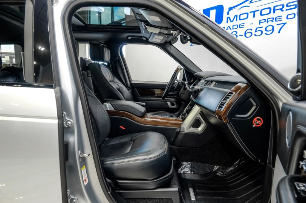 2018 Land Rover Range Rover Image 42