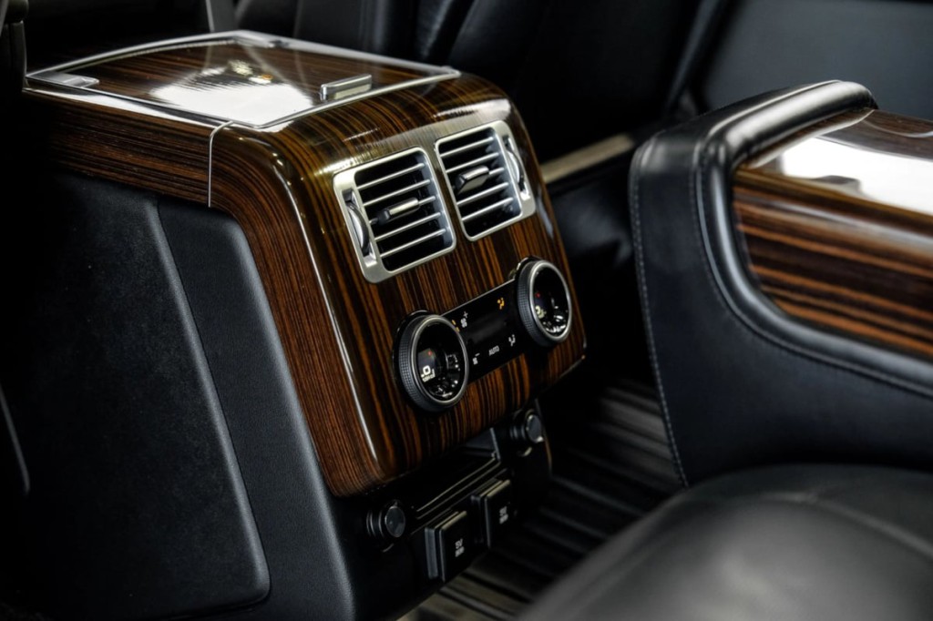 2018 Land Rover Range Rover Image 46