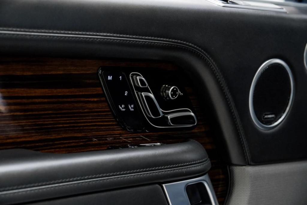 2018 Land Rover Range Rover Image 58