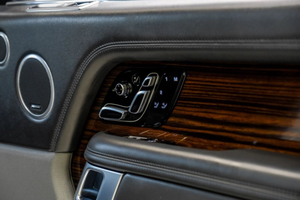 2018 Land Rover Range Rover Image 59