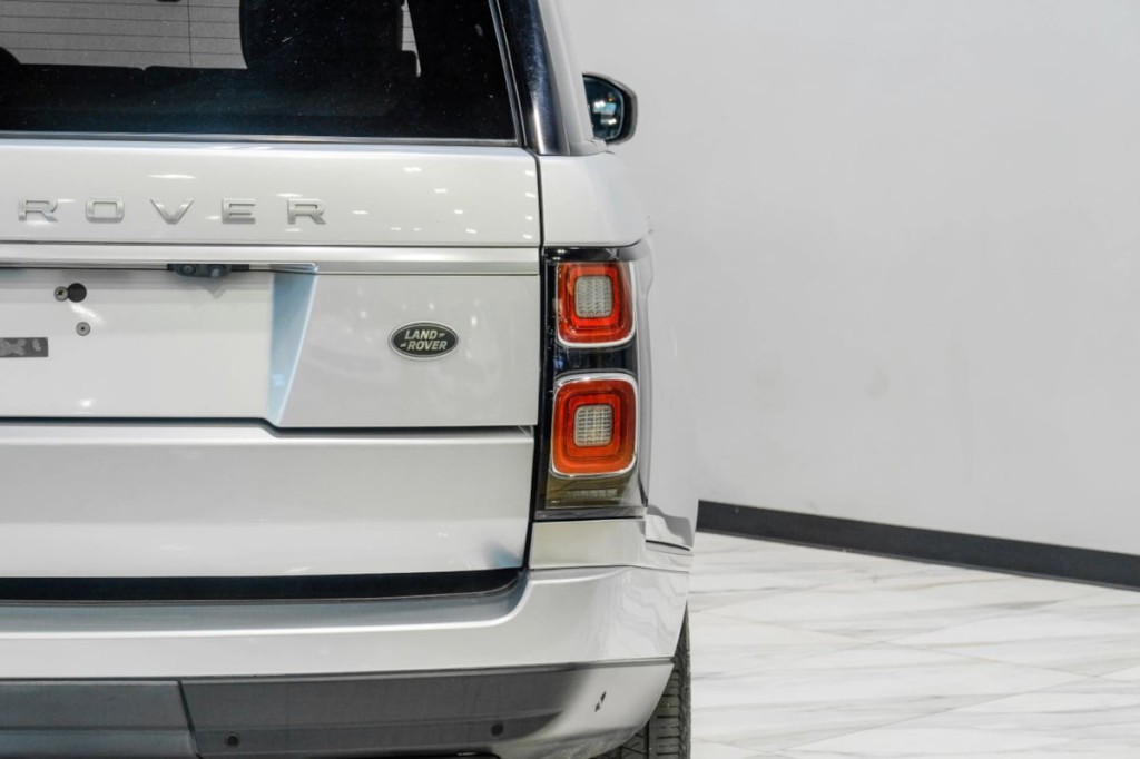 2018 Land Rover Range Rover Image 61