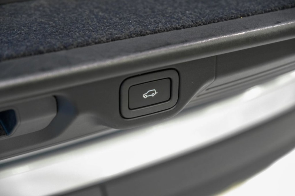 2018 Land Rover Range Rover Image 69