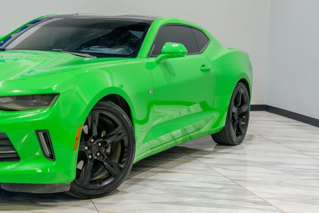 2017 Chevrolet Camaro Image 7