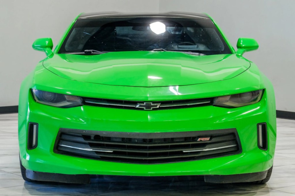 2017 Chevrolet Camaro Image 8