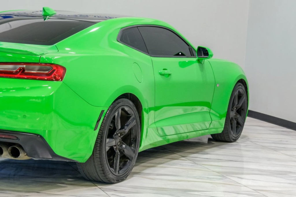 2017 Chevrolet Camaro Image 13