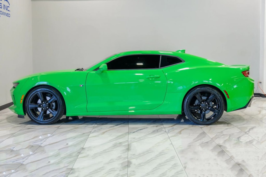 2017 Chevrolet Camaro Image 16