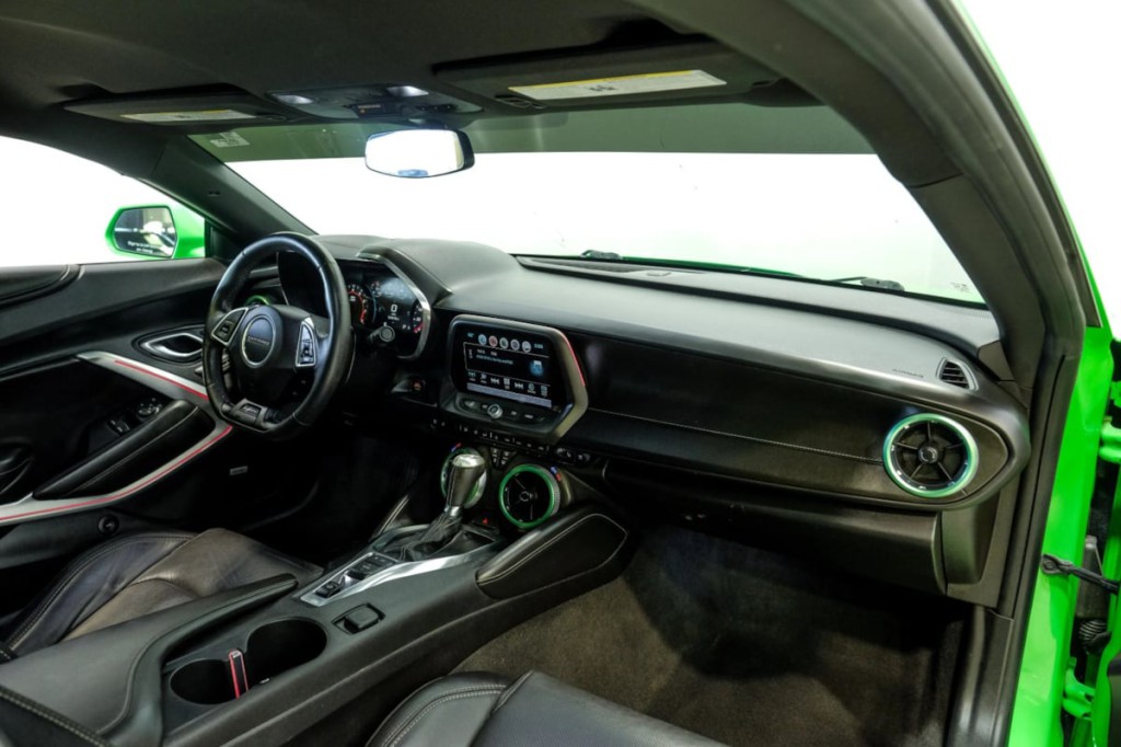 2017 Chevrolet Camaro Image 19