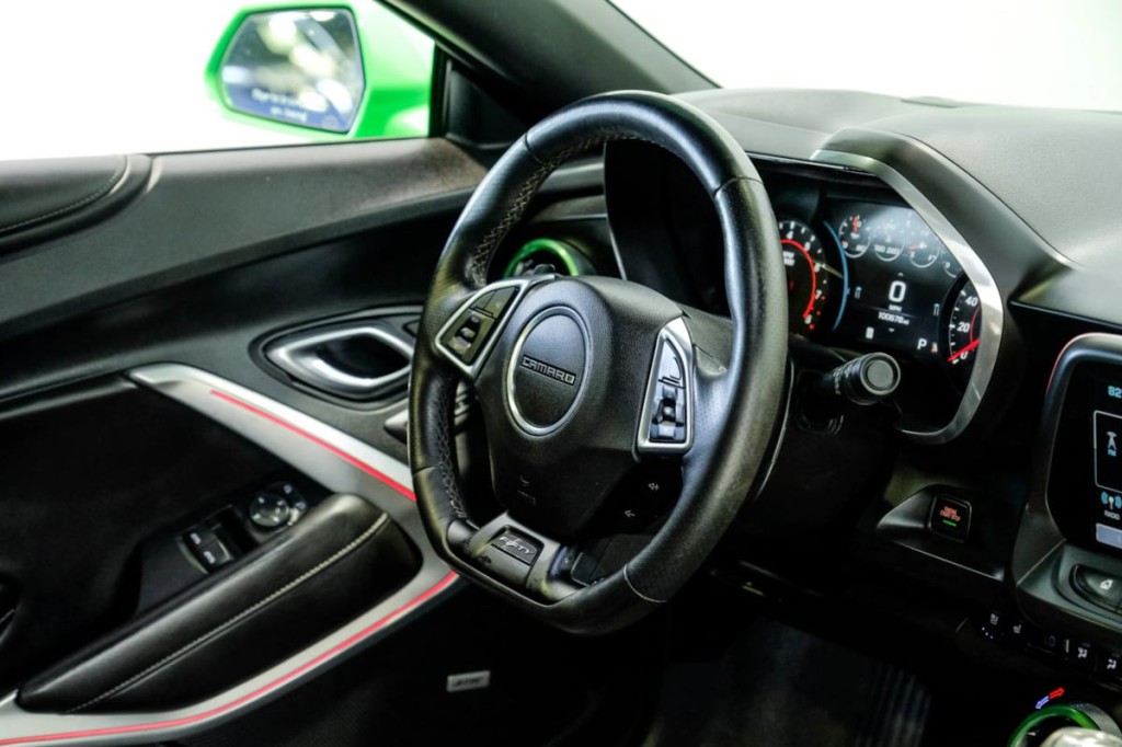2017 Chevrolet Camaro Image 20