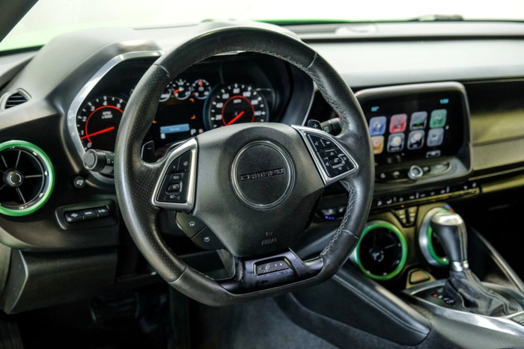 2017 Chevrolet Camaro Image 21