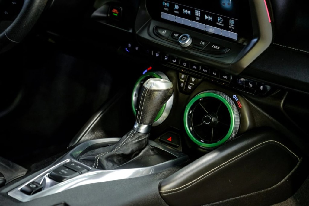 2017 Chevrolet Camaro Image 28