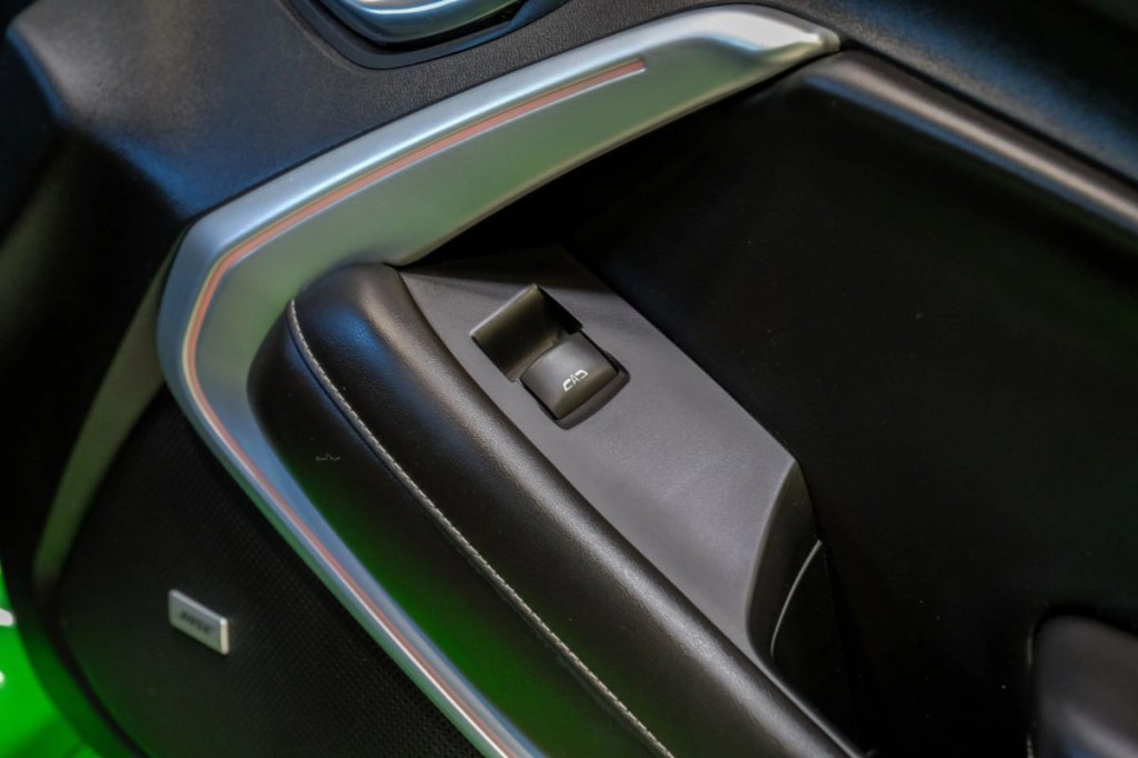 2017 Chevrolet Camaro Image 51