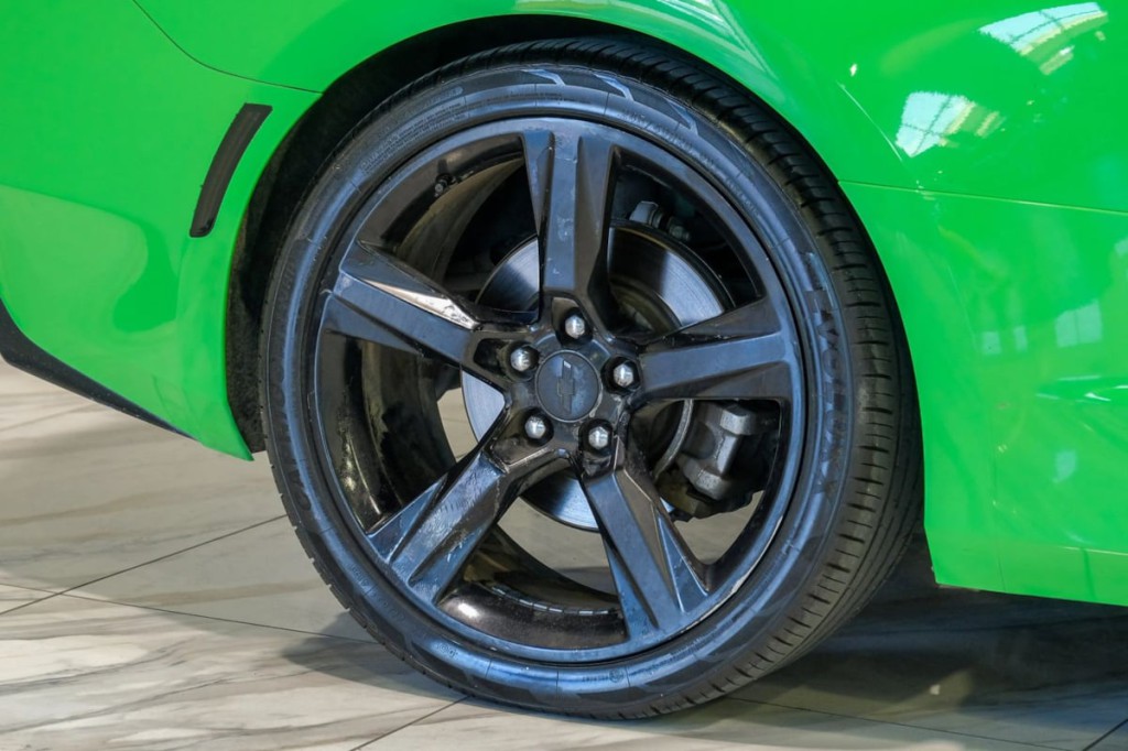 2017 Chevrolet Camaro Image 65
