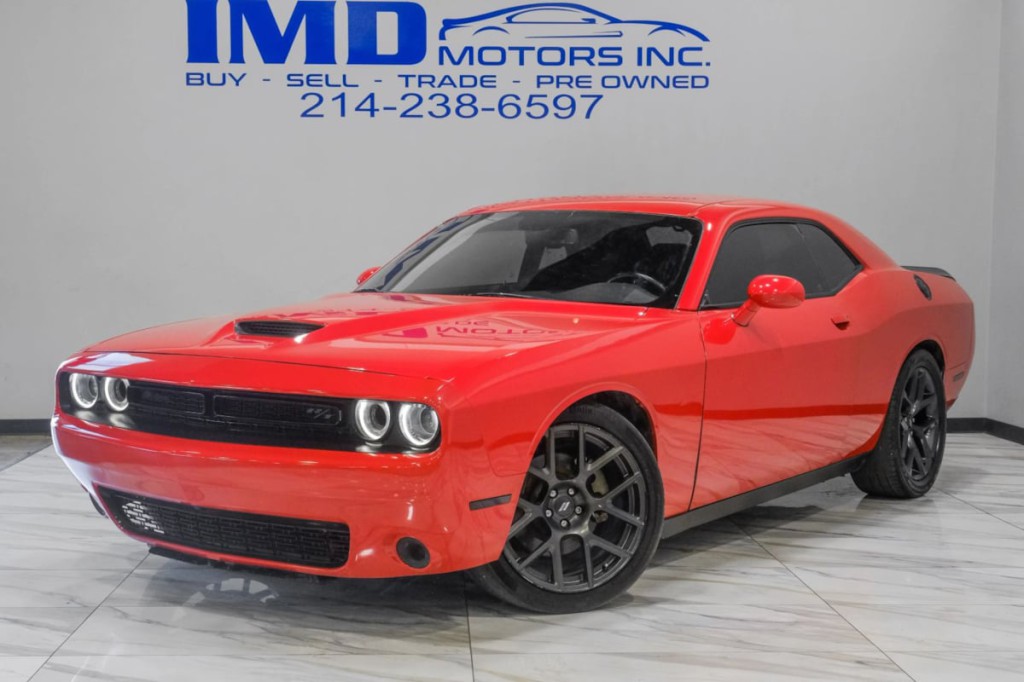 2023 Dodge Challenger Image 2