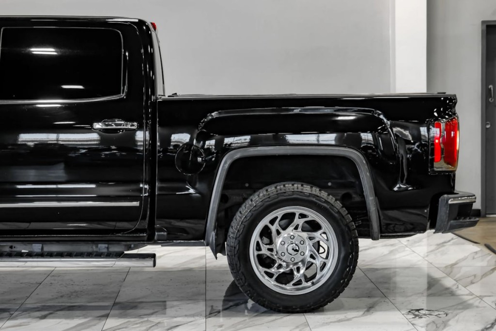 2018 GMC Sierra 1500 Image 16