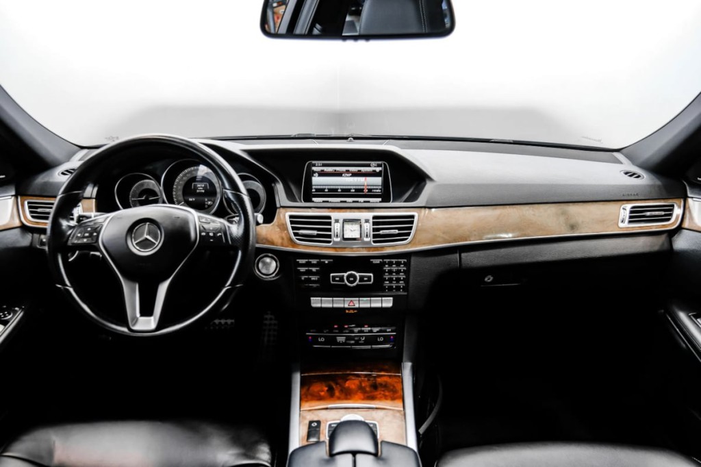 2014 Mercedes-Benz E-Class Image 19
