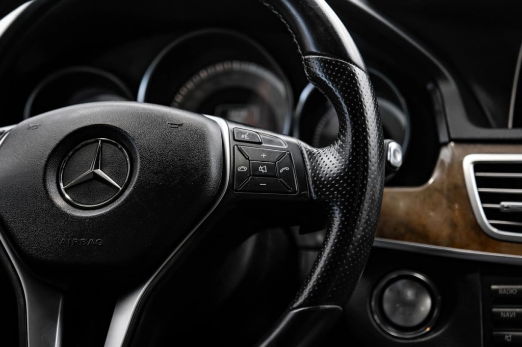 2014 Mercedes-Benz E-Class Image 24