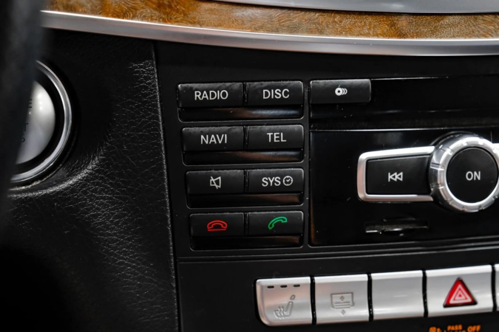 2014 Mercedes-Benz E-Class Image 37