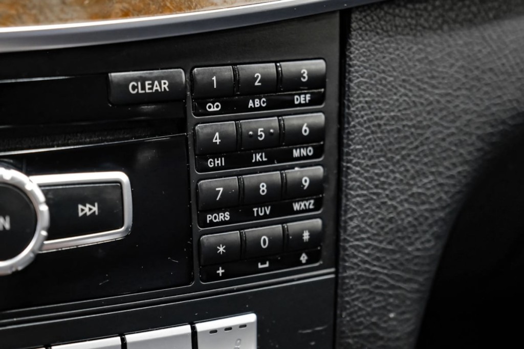 2014 Mercedes-Benz E-Class Image 38