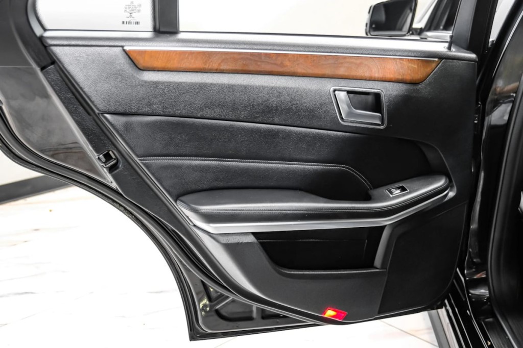 2014 Mercedes-Benz E-Class Image 61