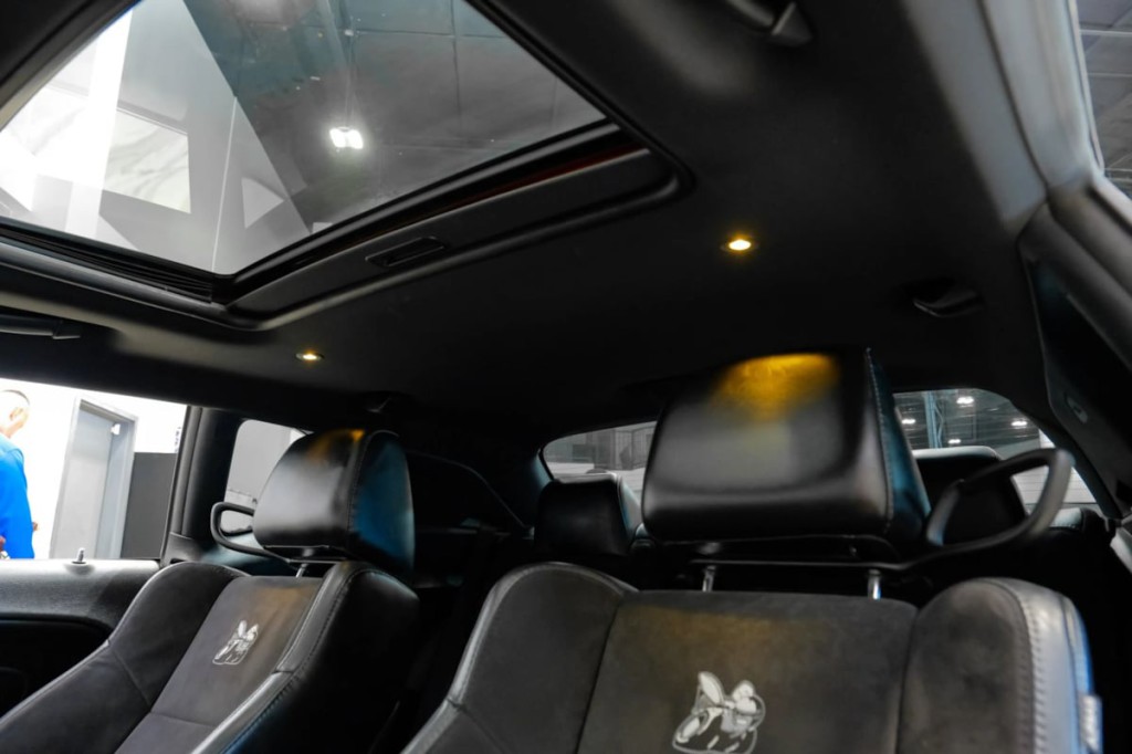 2016 Dodge Challenger Image 6