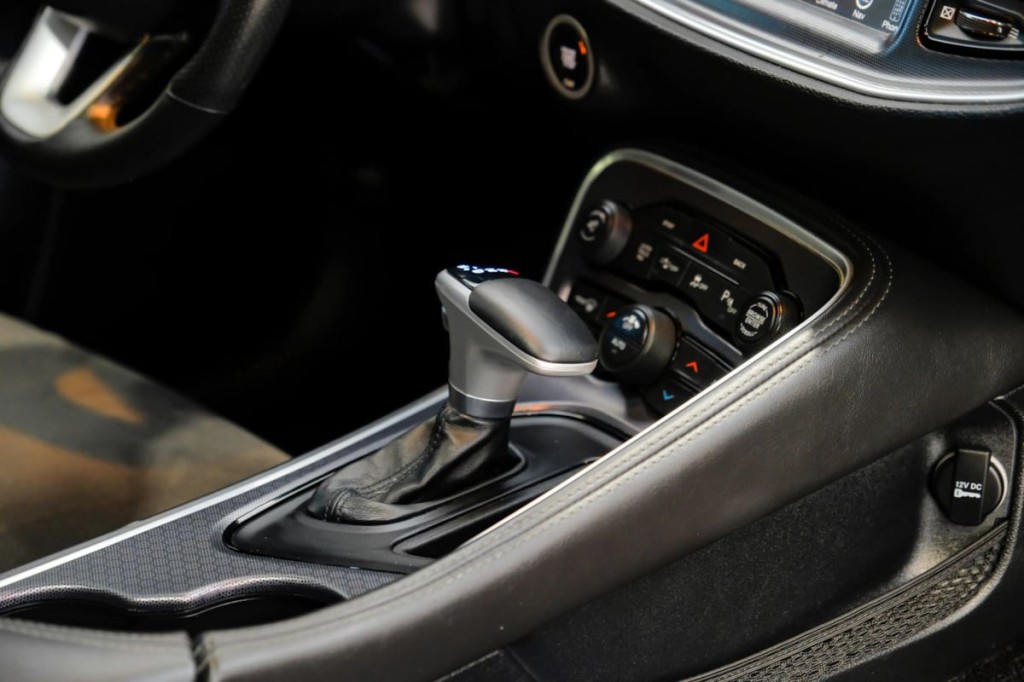 2016 Dodge Challenger Image 27