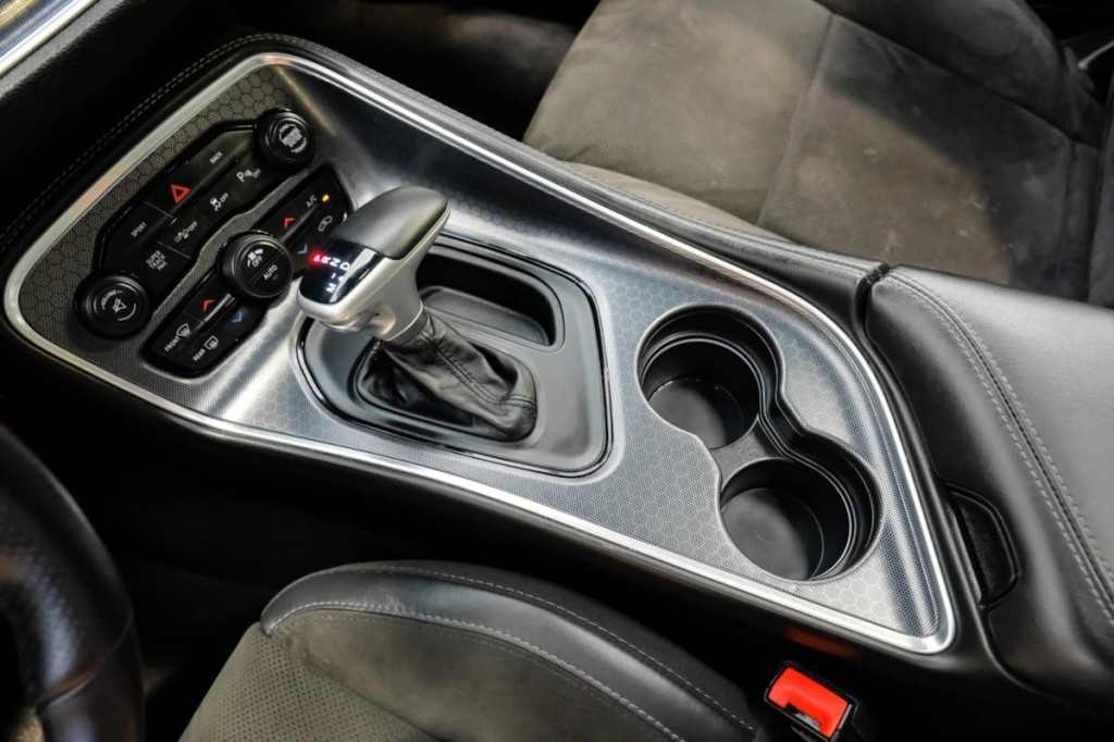 2016 Dodge Challenger Image 28