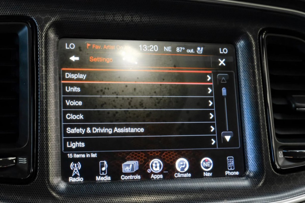 2016 Dodge Challenger Image 35