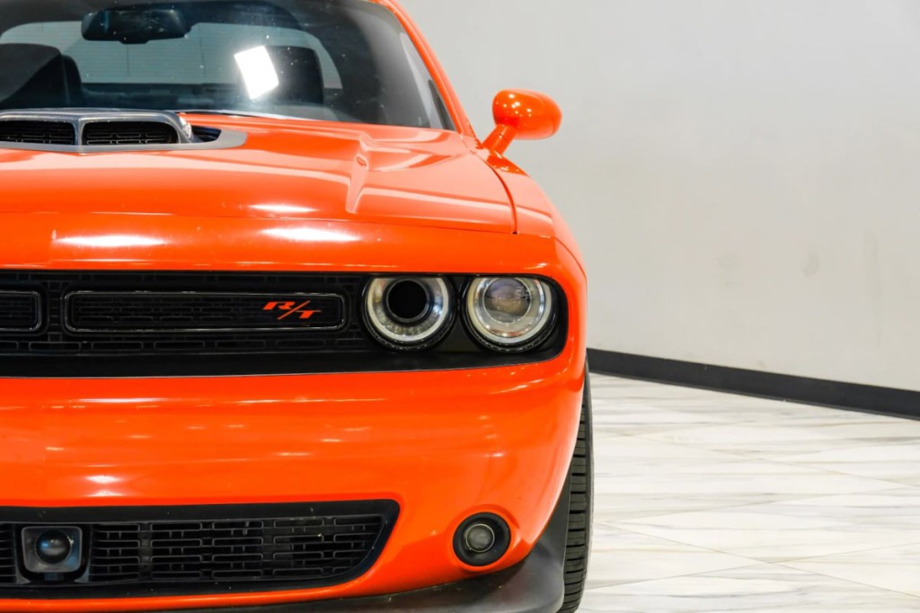 2016 Dodge Challenger Image 49