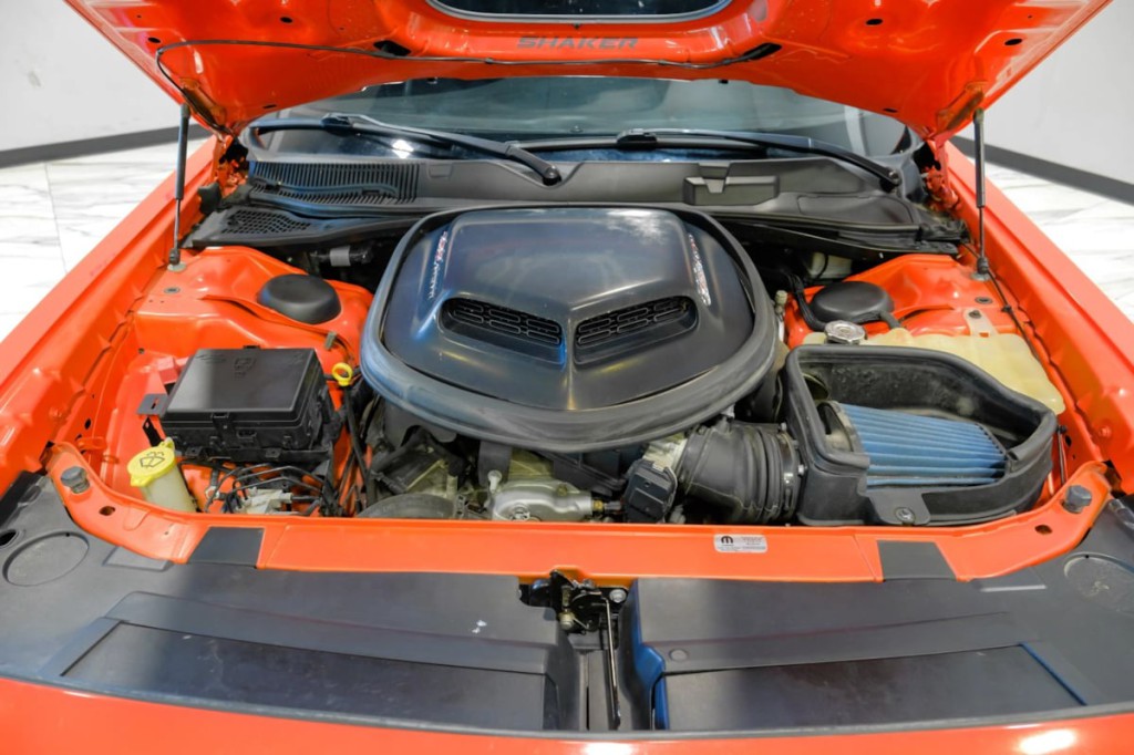 2016 Dodge Challenger Image 55
