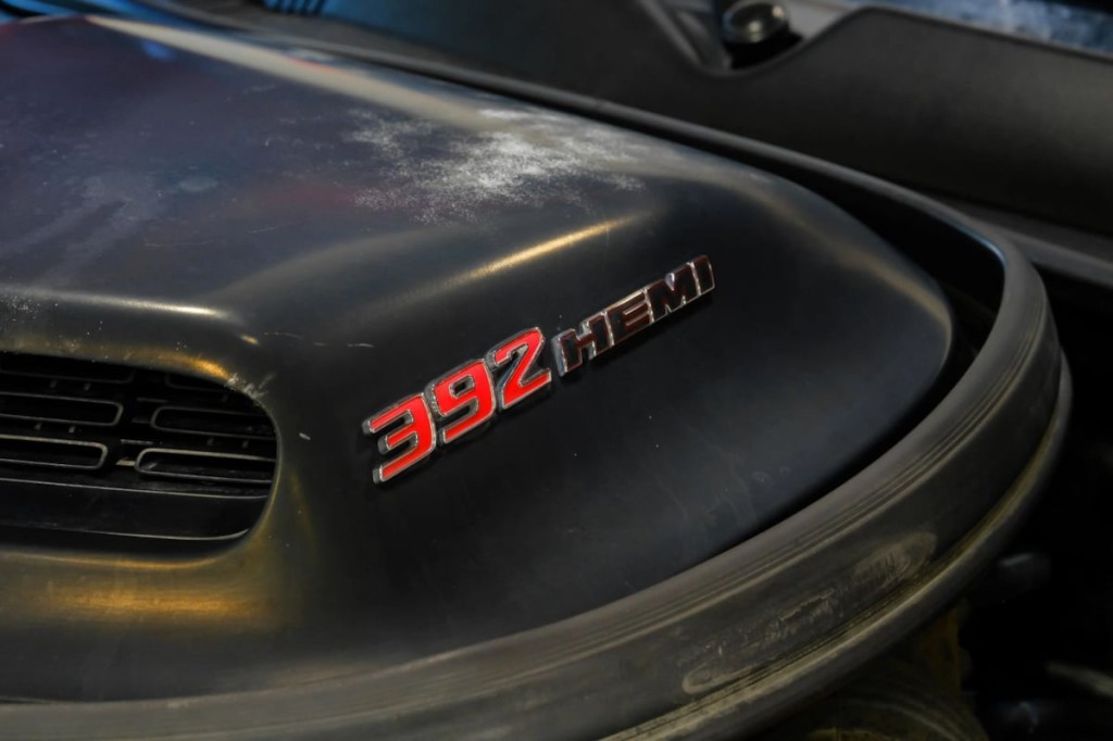2016 Dodge Challenger Image 57