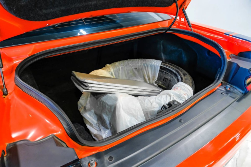 2016 Dodge Challenger Image 59