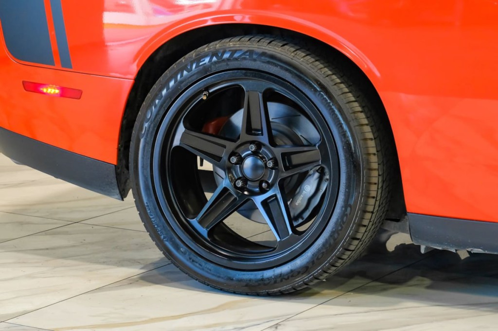 2016 Dodge Challenger Image 60