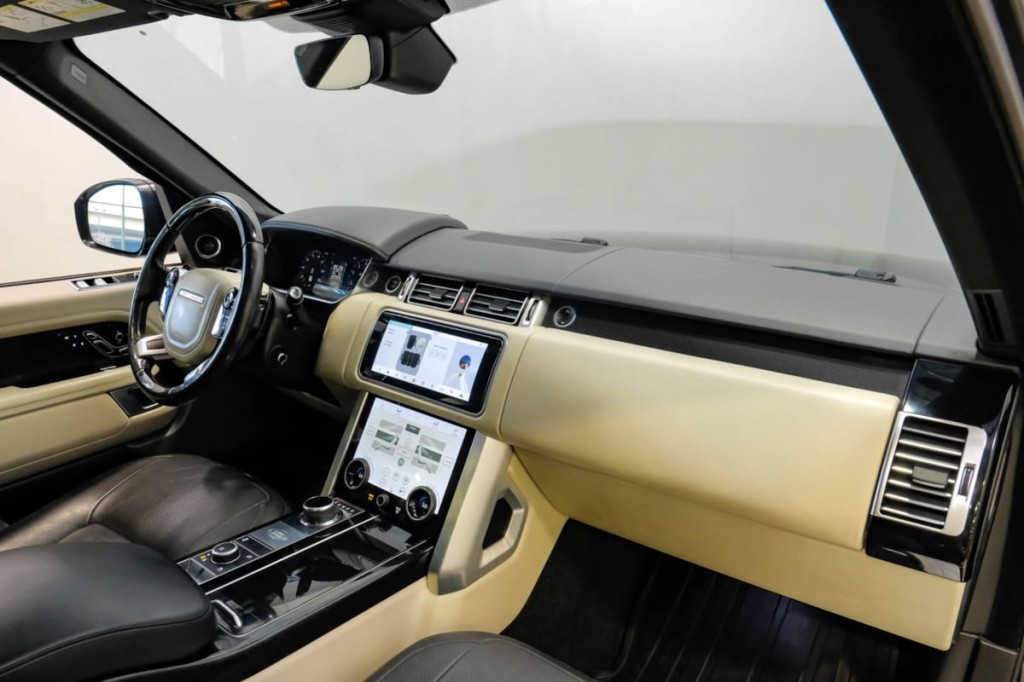 2018 Land Rover Range Rover Image 20